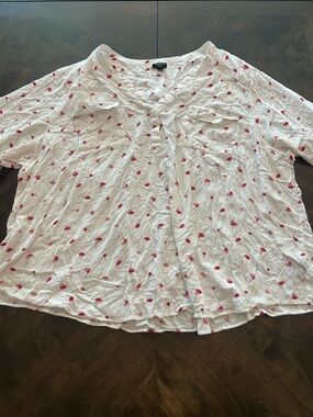 Torrid White V-Neck Blouse with Lip and Lolipop Print